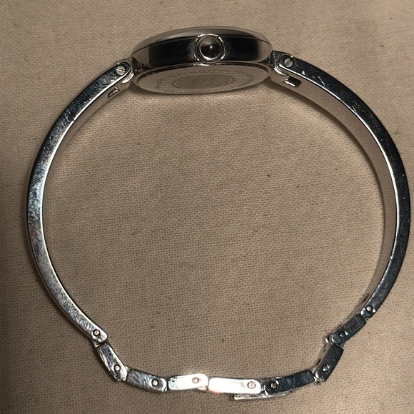 ESQ Swiss Ladies Quartz Watch Mother Of Pearl Dial Silver Tone Working WR 3ATM - Picture 6 of 7